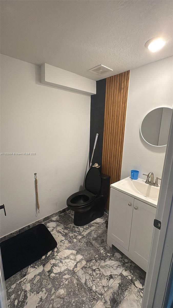 PINE ISLE - Residential