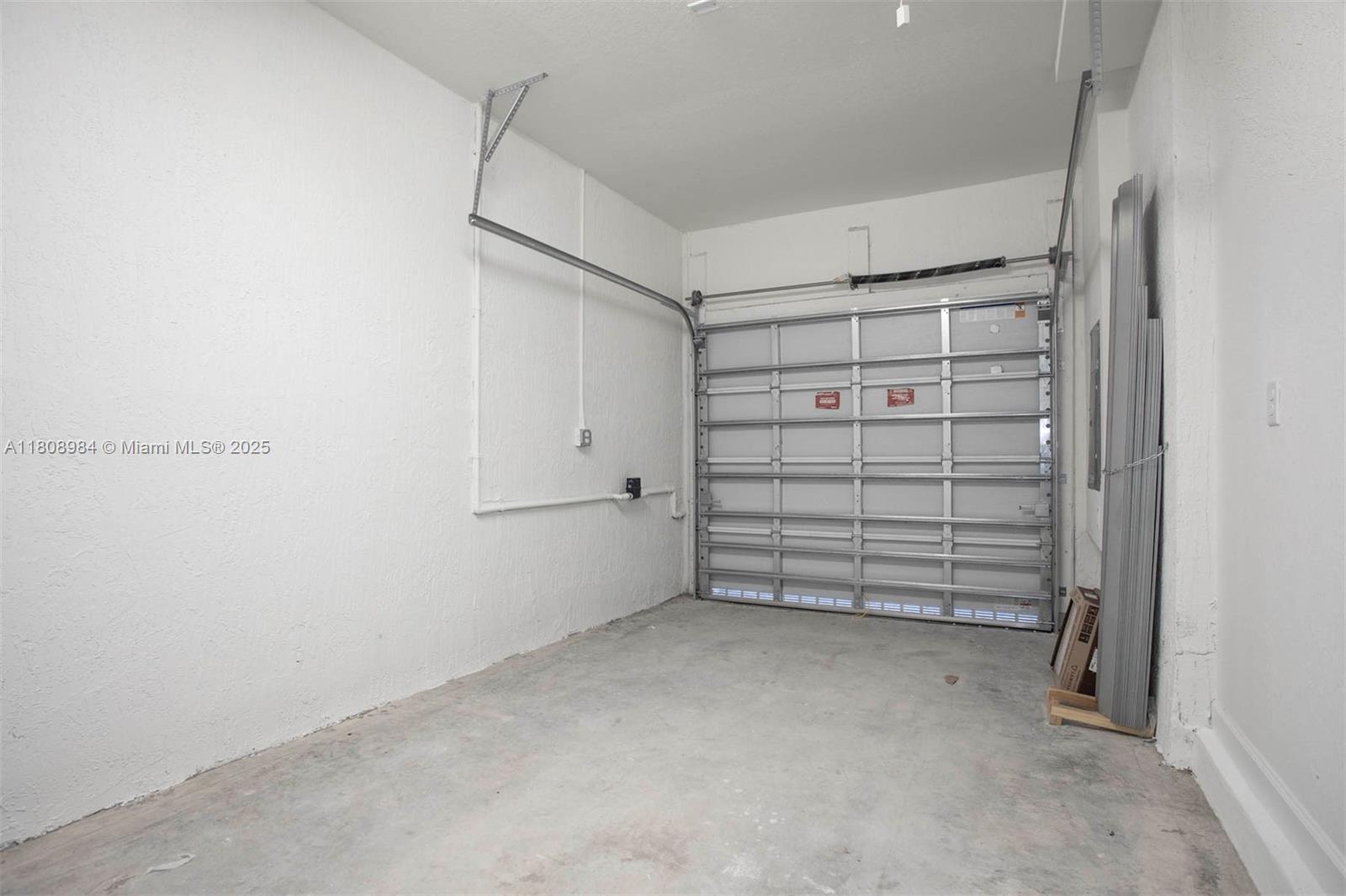 PINE ISLE - Residential