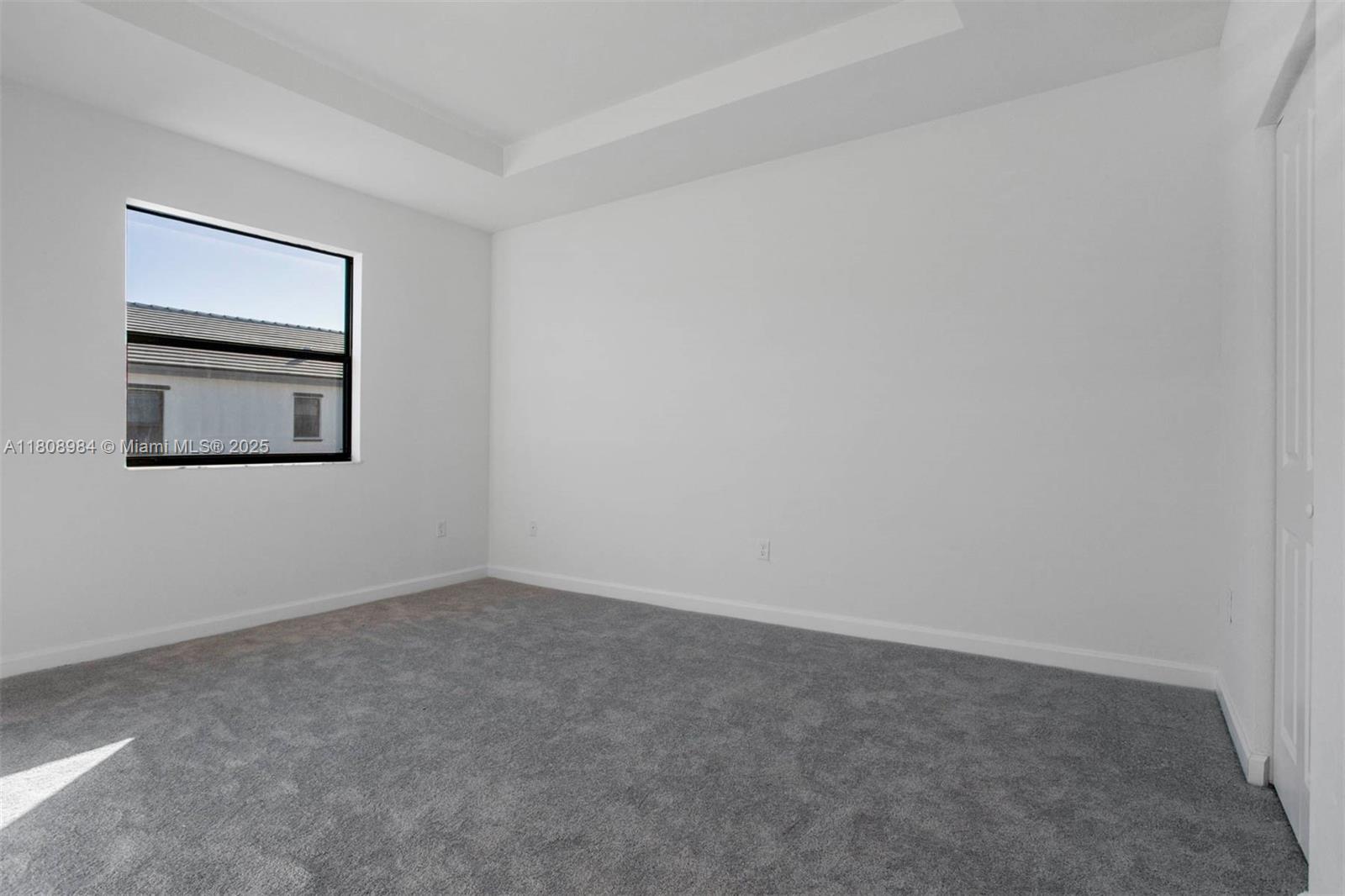 PINE ISLE - Residential