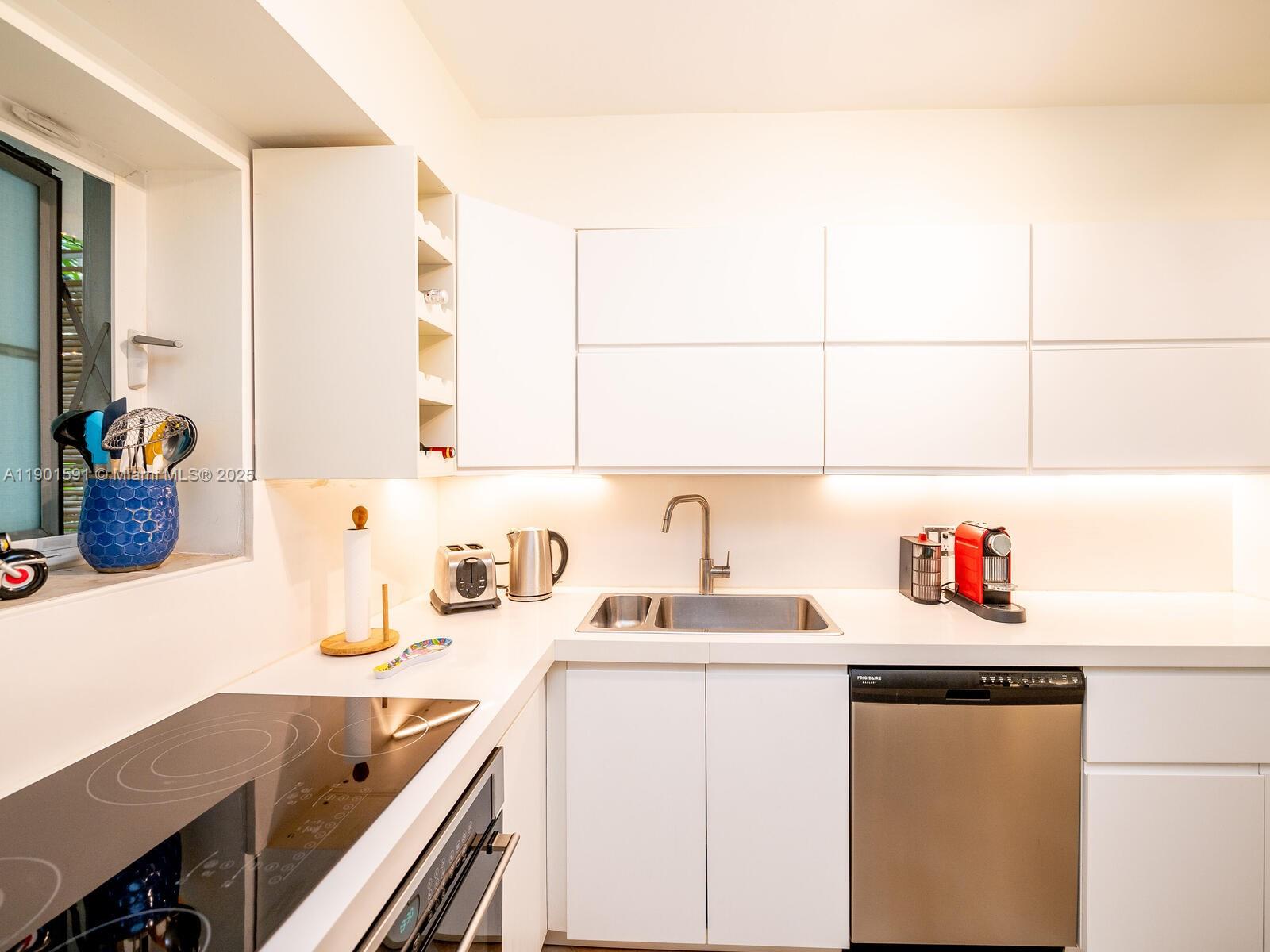 PARK SQUARE CONDO - Residential Lease