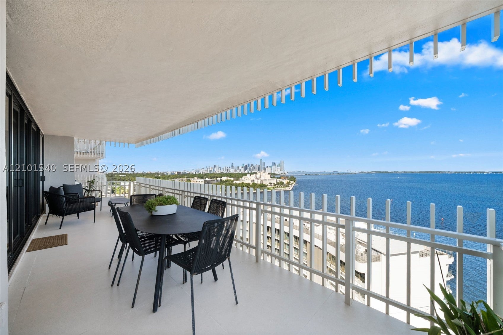 3 Grove Isle Dr C1701