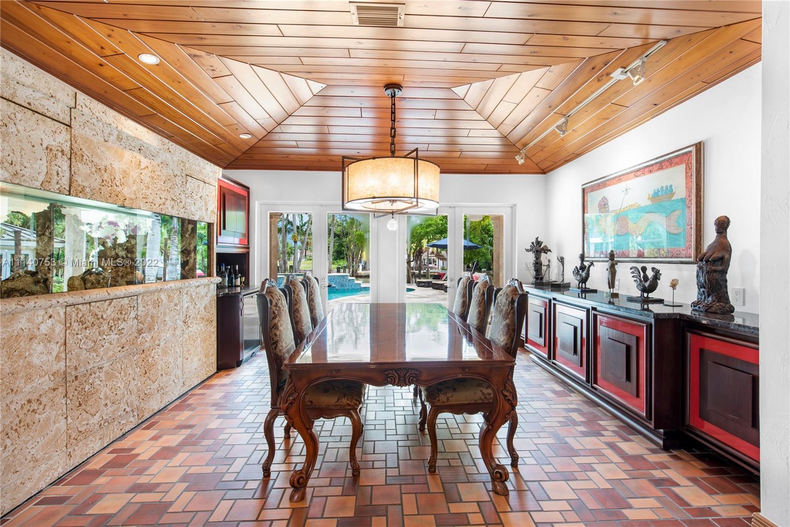 BELLE MEADE ISLAND - Residential