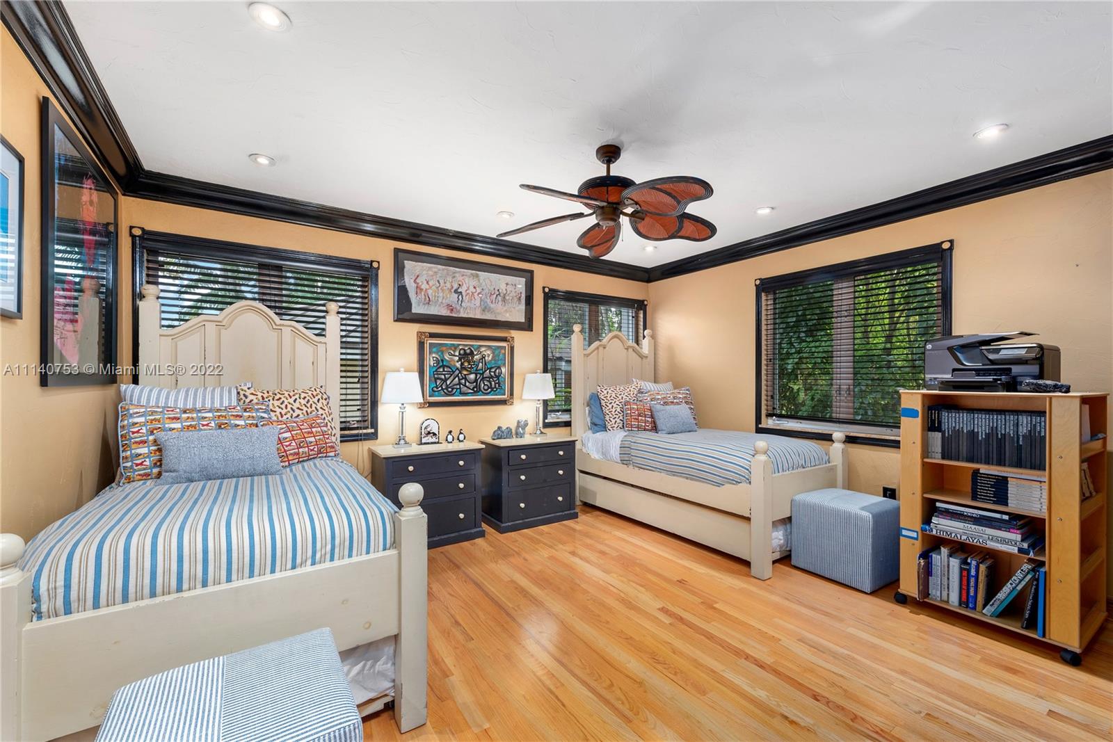 BELLE MEADE ISLAND - Residential