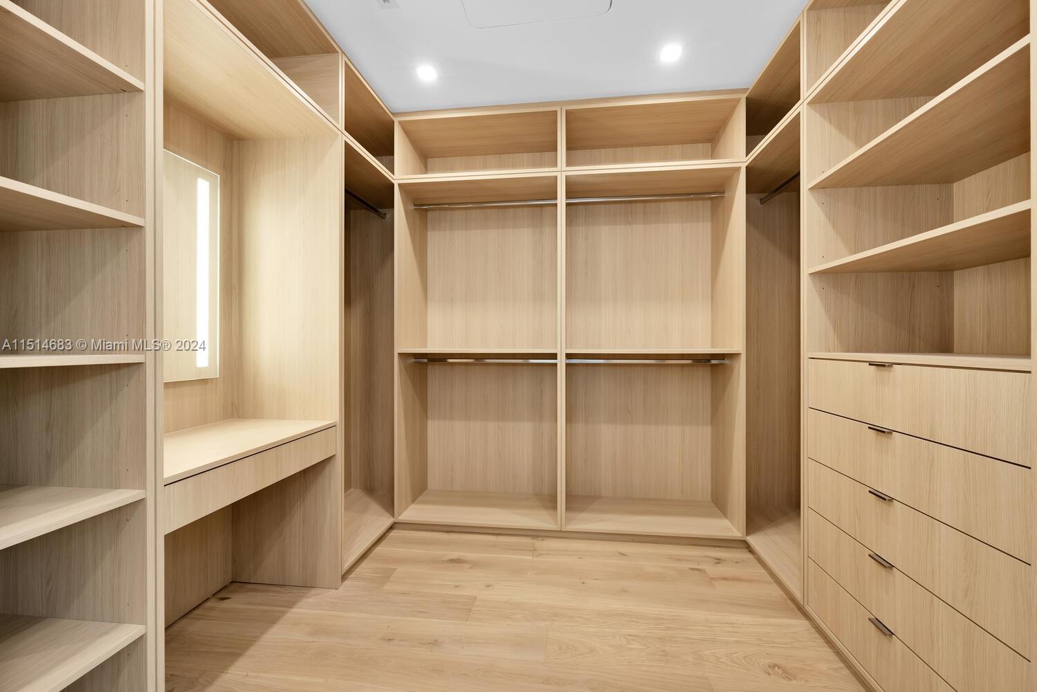 SILVER BLUFF EST SEC C - Residential