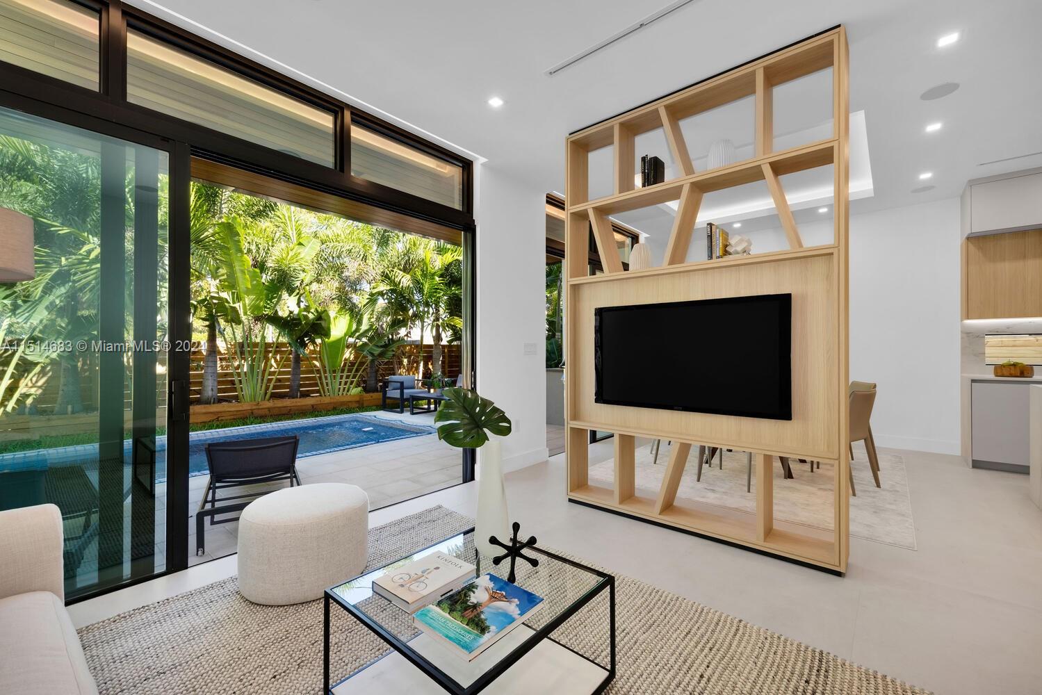 SILVER BLUFF EST SEC C - Residential