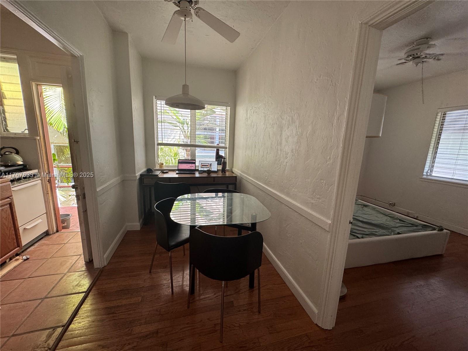 1560 Jefferson Ave 5