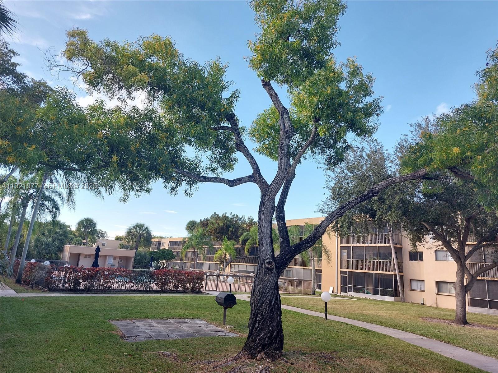 KENDALL ACRES WEST CONDO - Residential