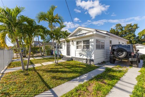 2811 SW 17th St Miami FL 33145