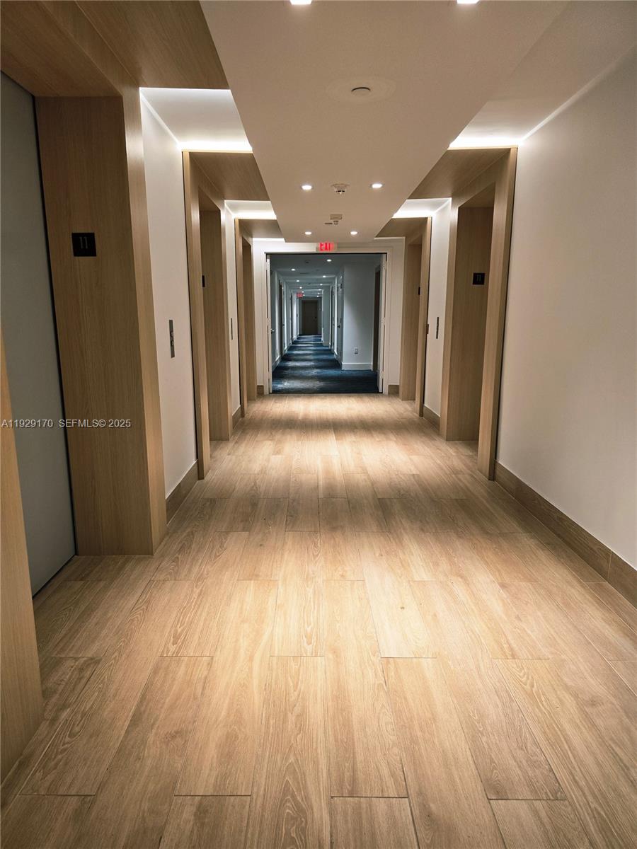 IVY CONDO - Residential Lease