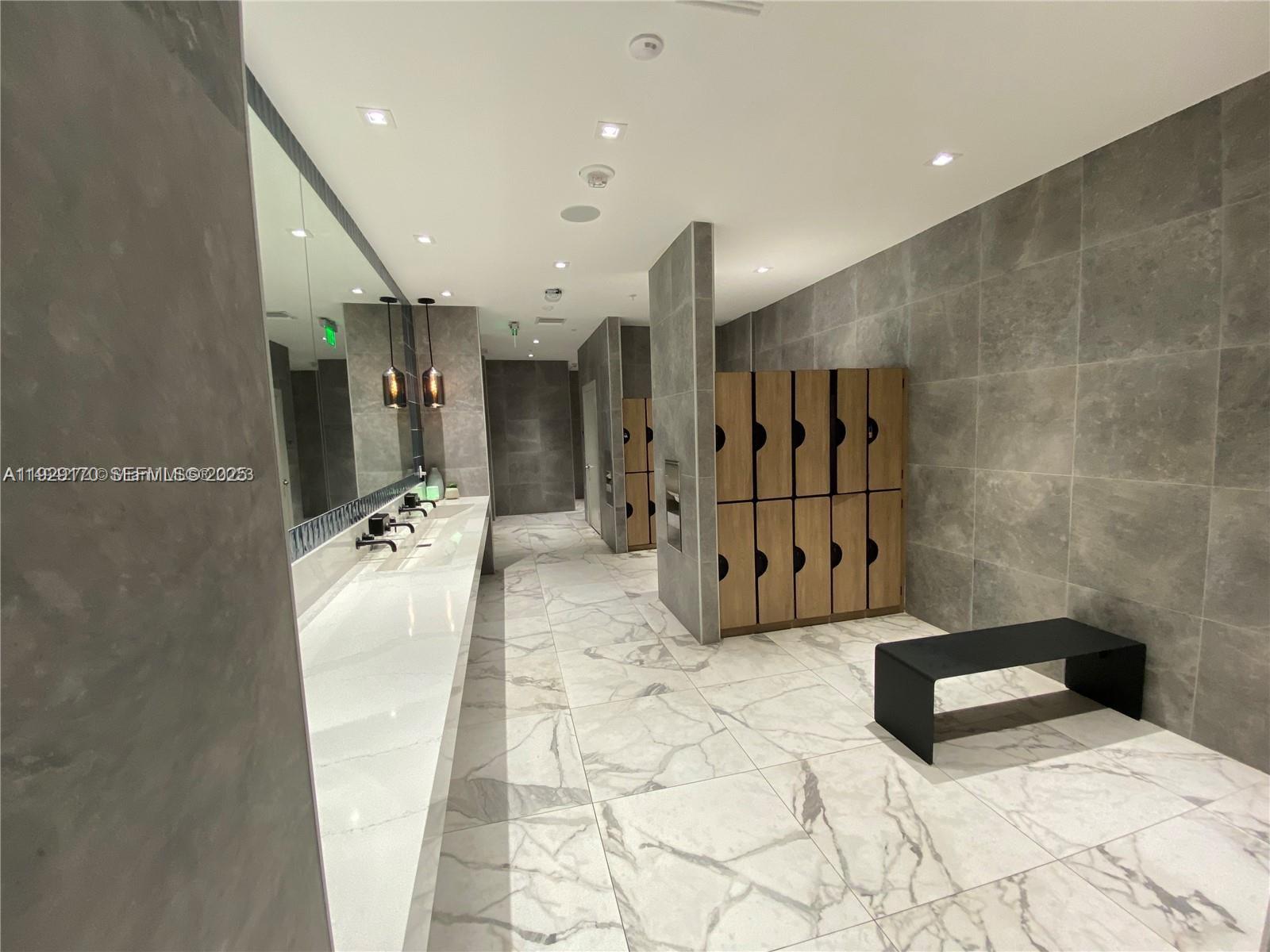 IVY CONDO - Residential Lease