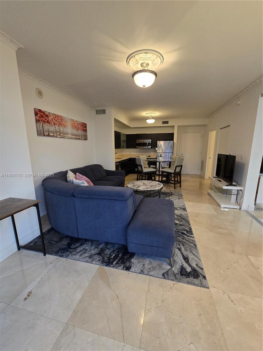 IVY CONDO - Residential Lease