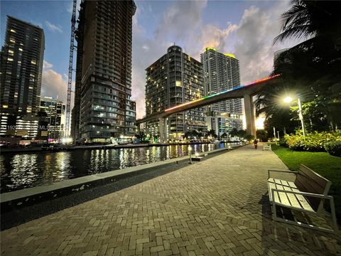 90 SW 3rd St 1110 Miami FL 33130