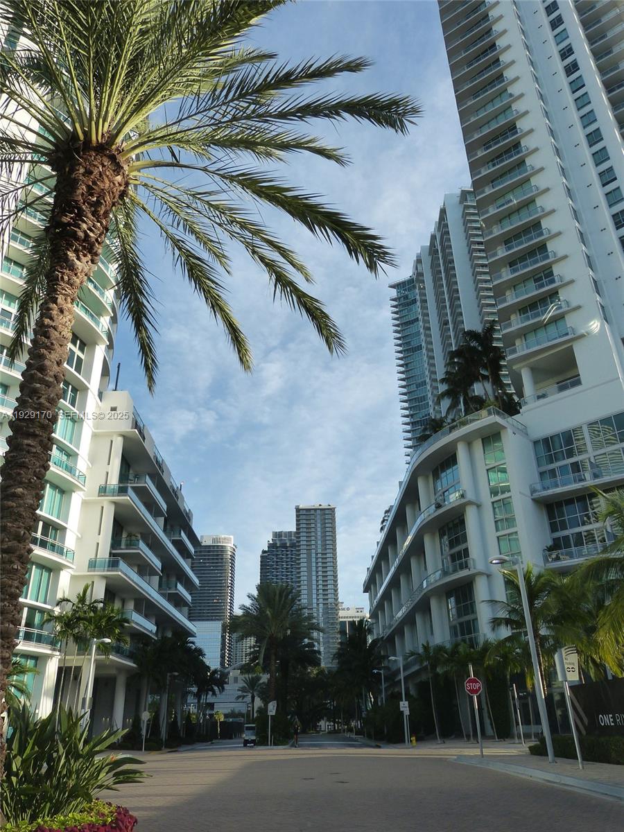 IVY CONDO - Residential Lease