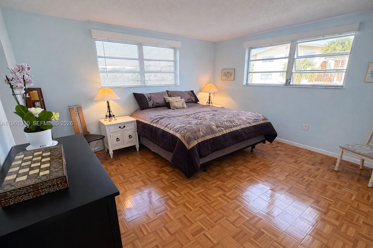 MAR-LEN GARDENS NO 11 COR - Residential