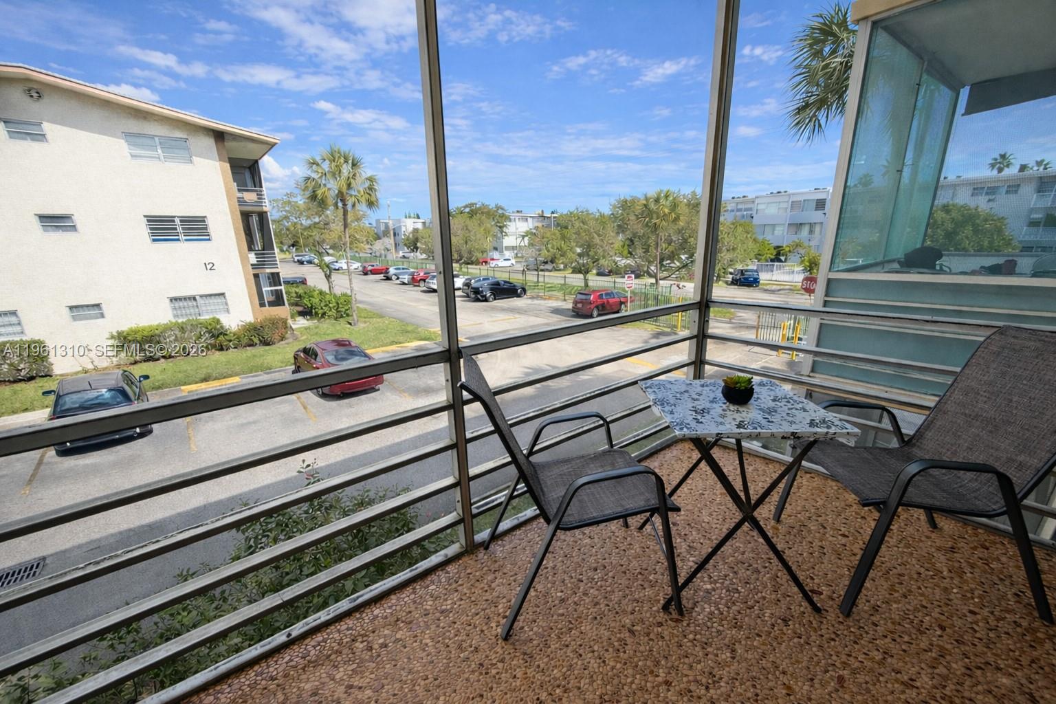 MAR-LEN GARDENS NO 11 COR - Residential