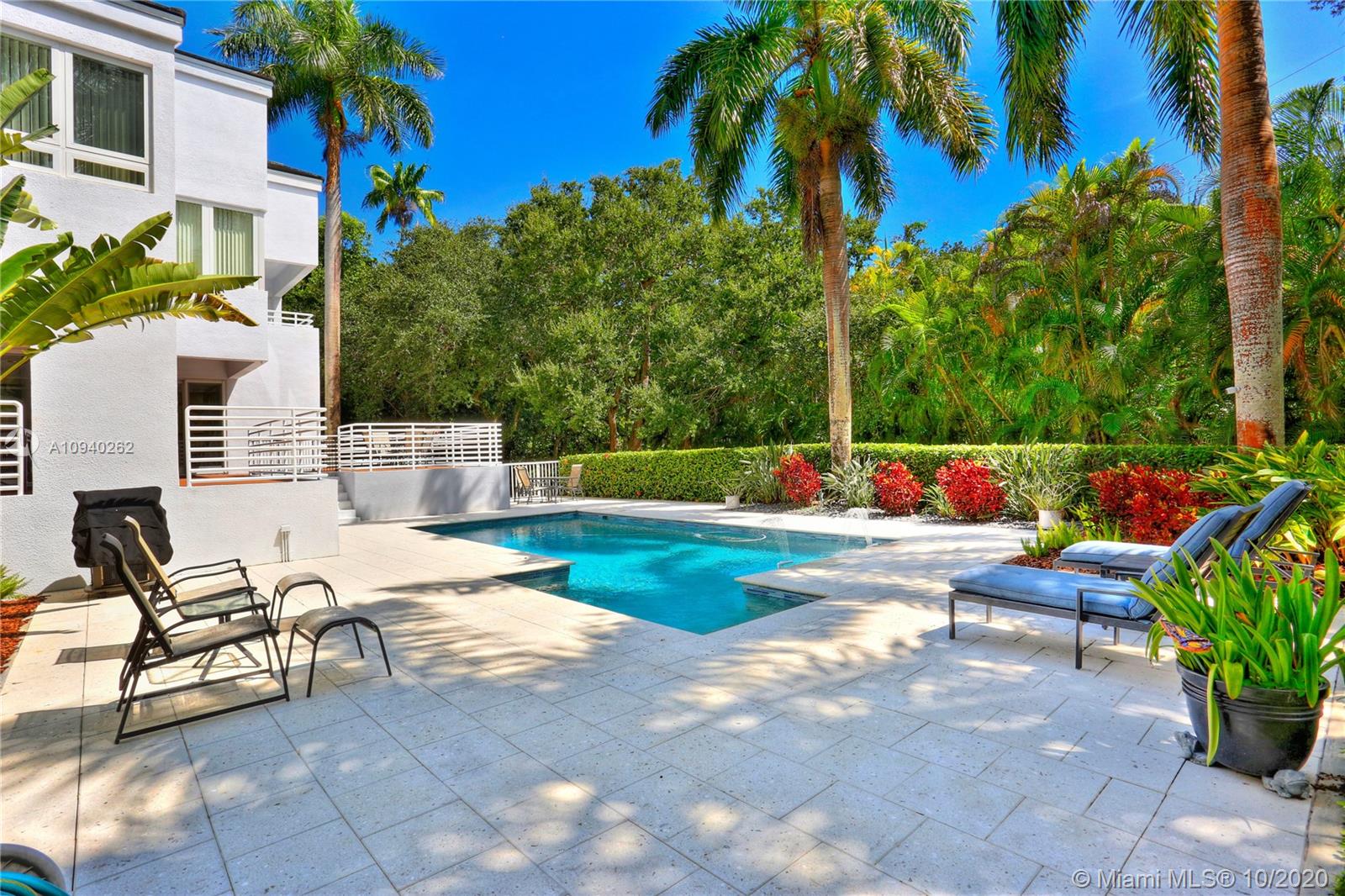 GABLES ESTS NO 4 - Residential