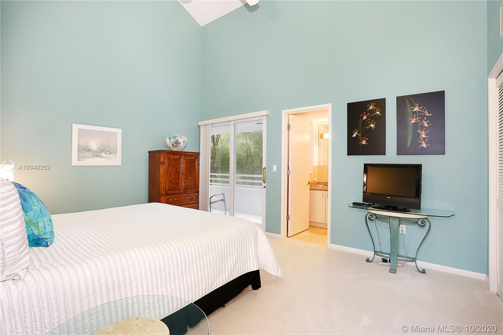 GABLES ESTS NO 4 - Residential