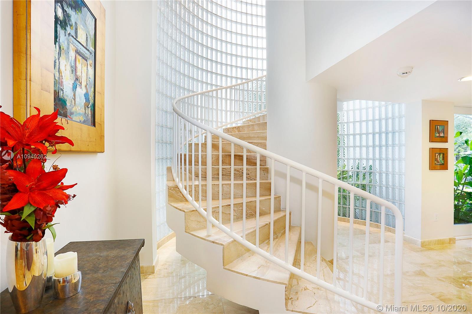 GABLES ESTS NO 4 - Residential