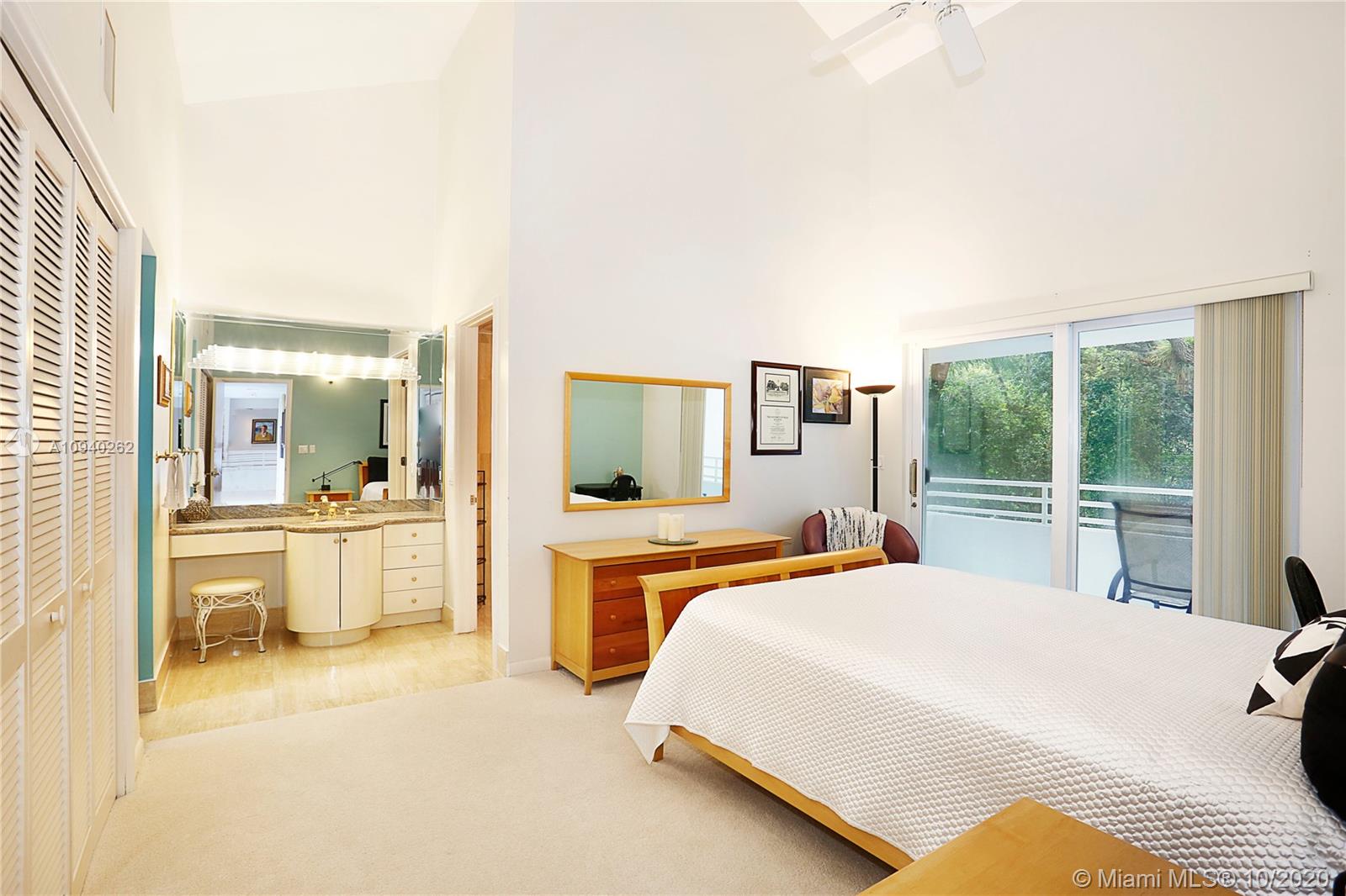 GABLES ESTS NO 4 - Residential