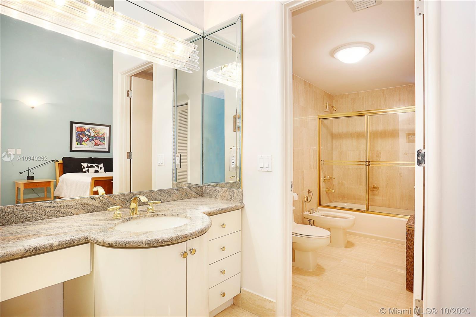 GABLES ESTS NO 4 - Residential