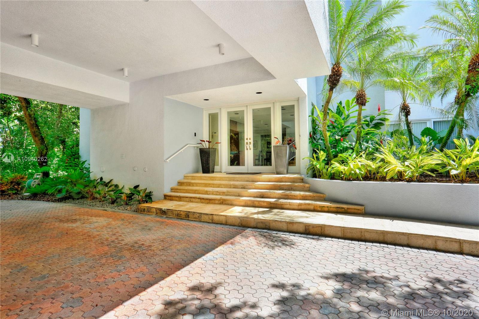 GABLES ESTS NO 4 - Residential