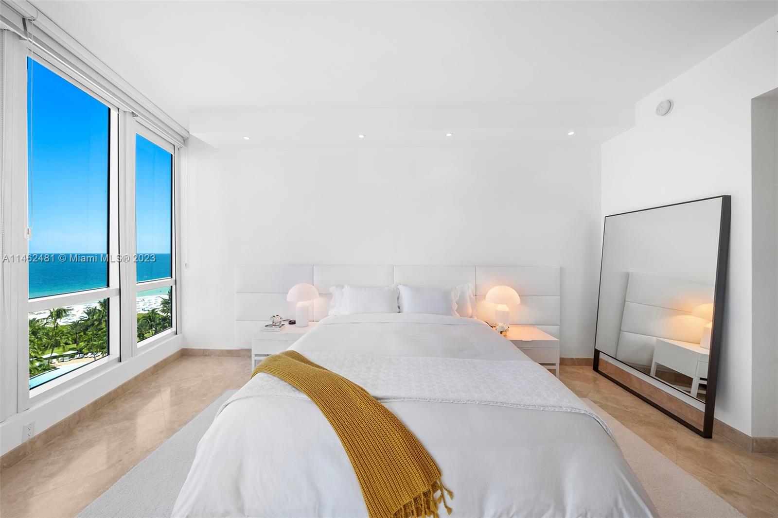 CONTINUUM ON SOUTH BEACH - Residential