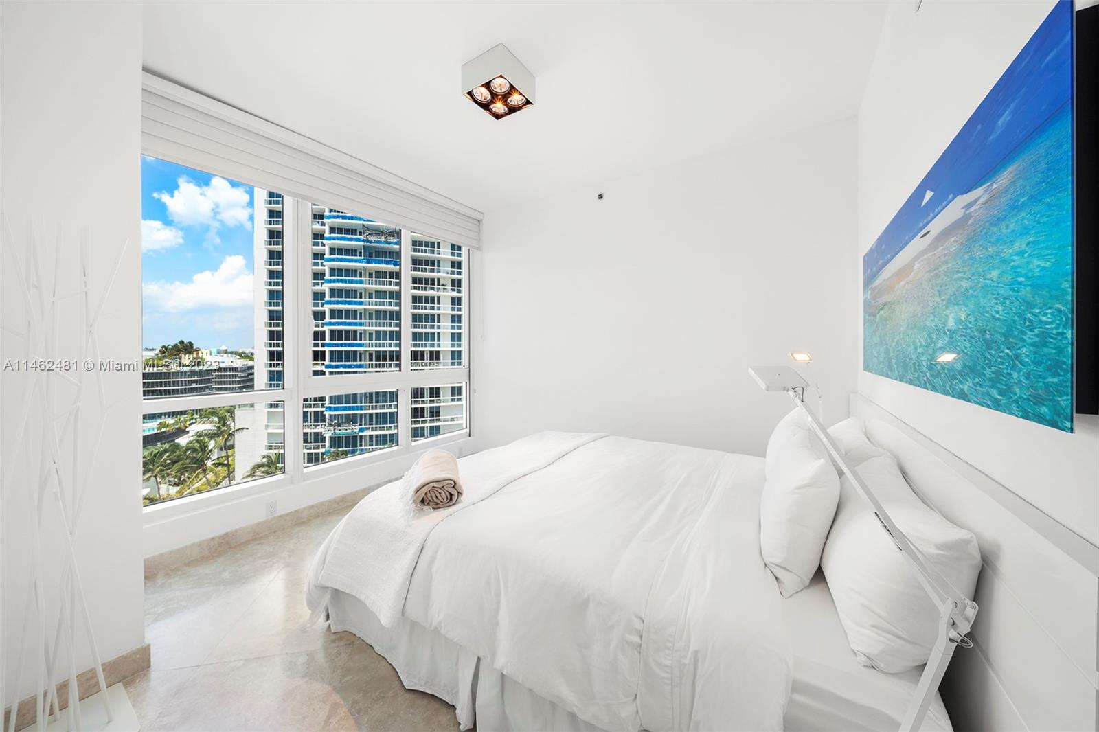 CONTINUUM ON SOUTH BEACH - Residential