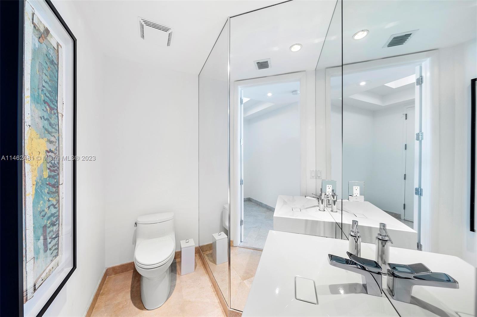 CONTINUUM ON SOUTH BEACH - Residential