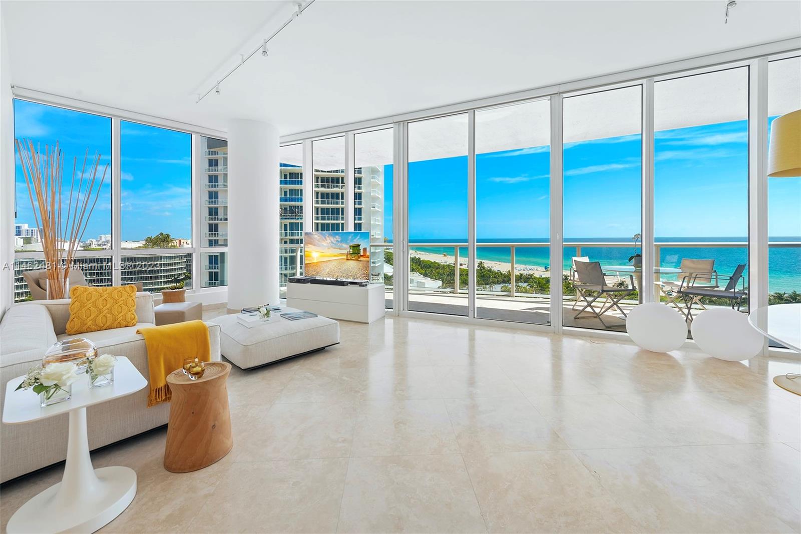 CONTINUUM ON SOUTH BEACH - Residential