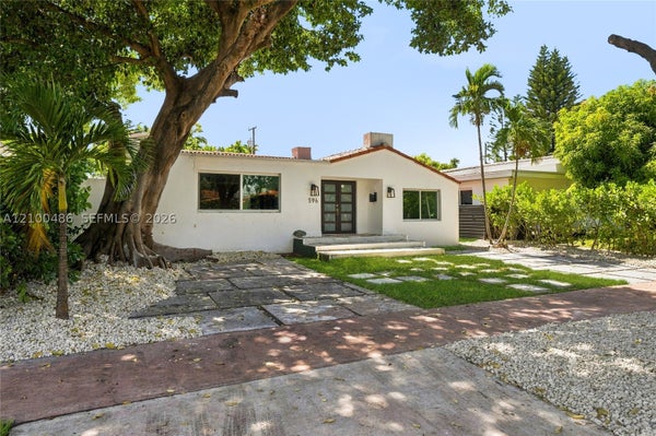 596 W 50TH ST, MIAMI BEACH, FL 33140 - Image d5bcd5d30200df843f140d5f7dfa14d0/360484125