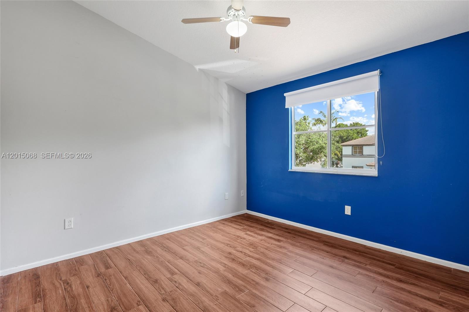 SUNSET PLAZA - Residential Lease