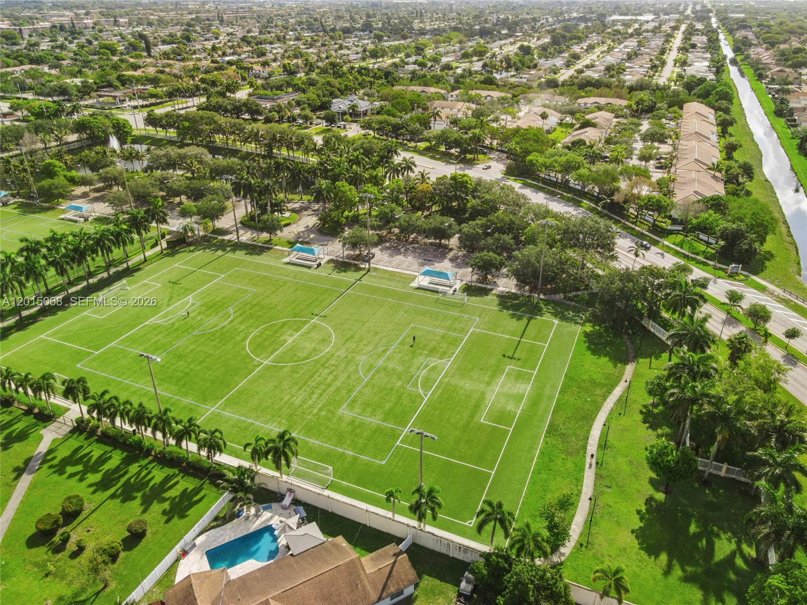 SUNSET PLAZA - Residential Lease