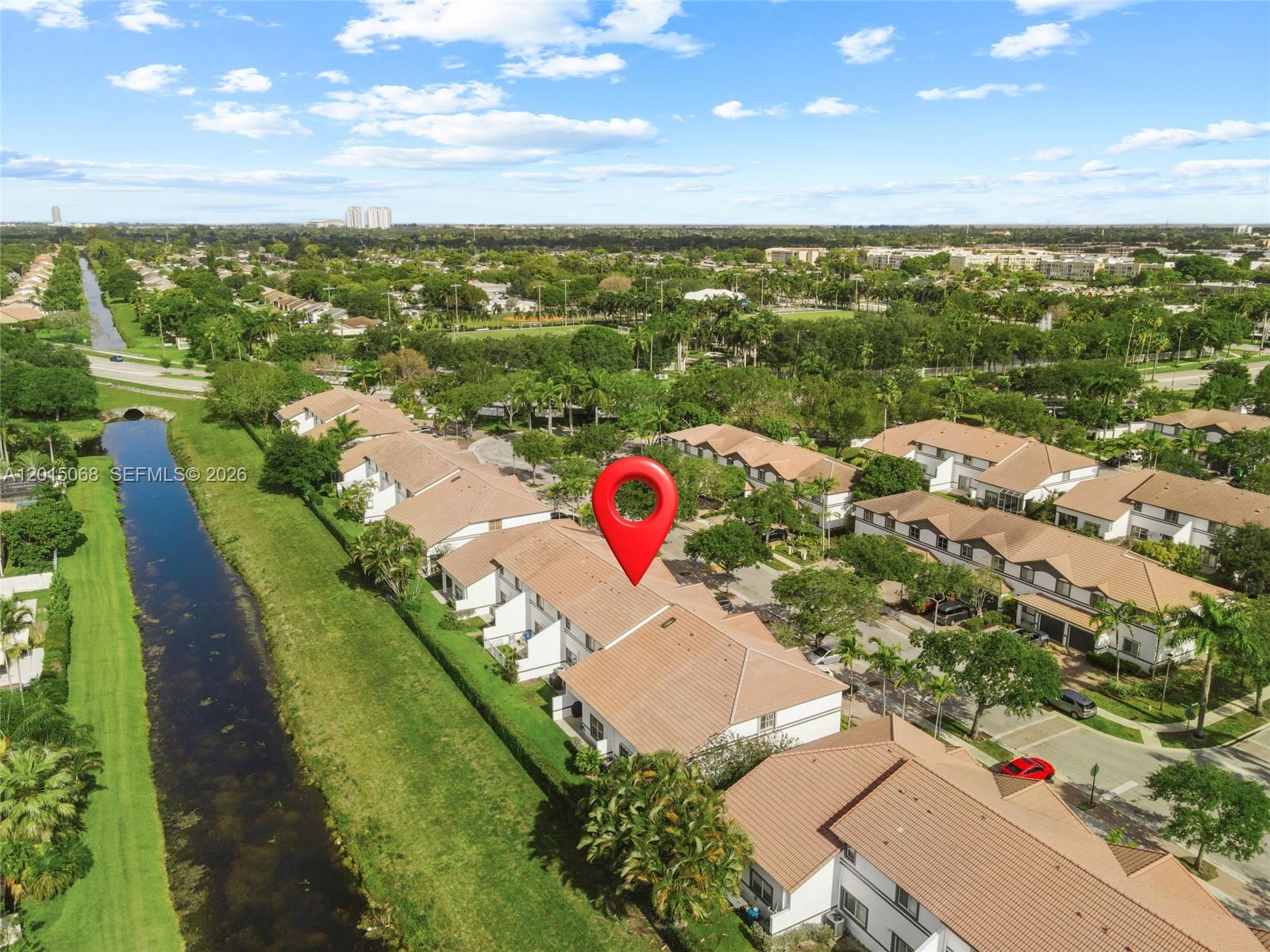 SUNSET PLAZA - Residential Lease