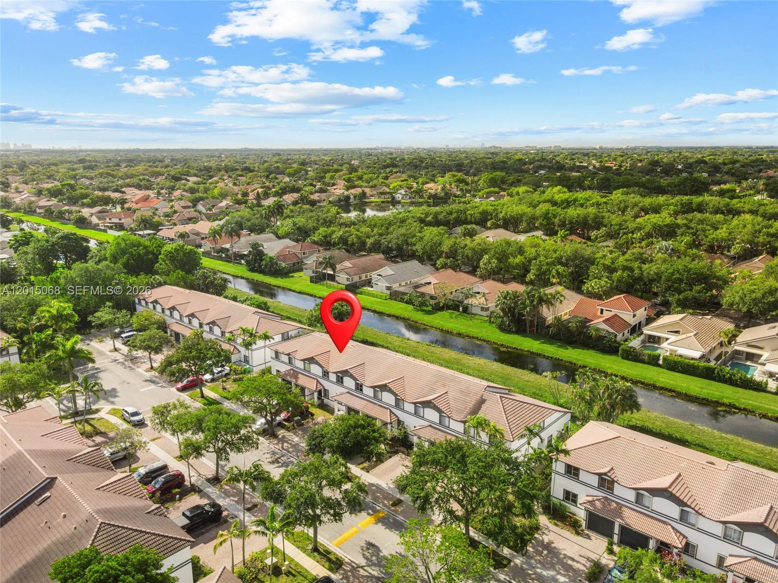 SUNSET PLAZA - Residential Lease