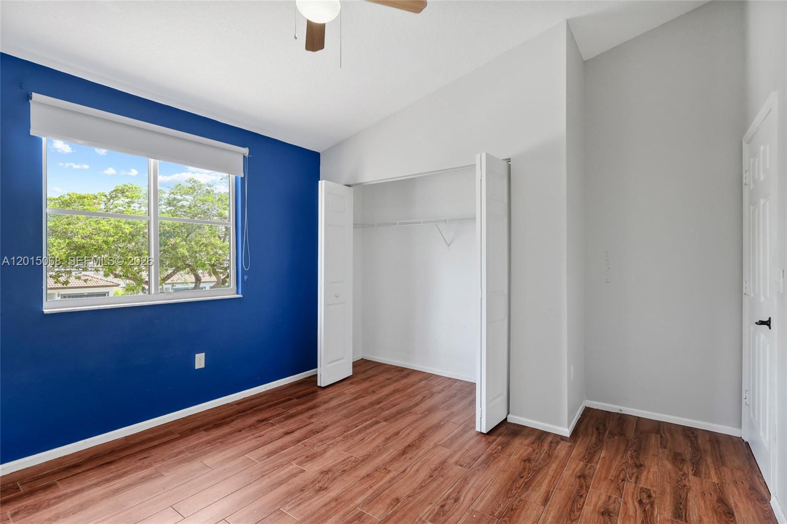 SUNSET PLAZA - Residential Lease