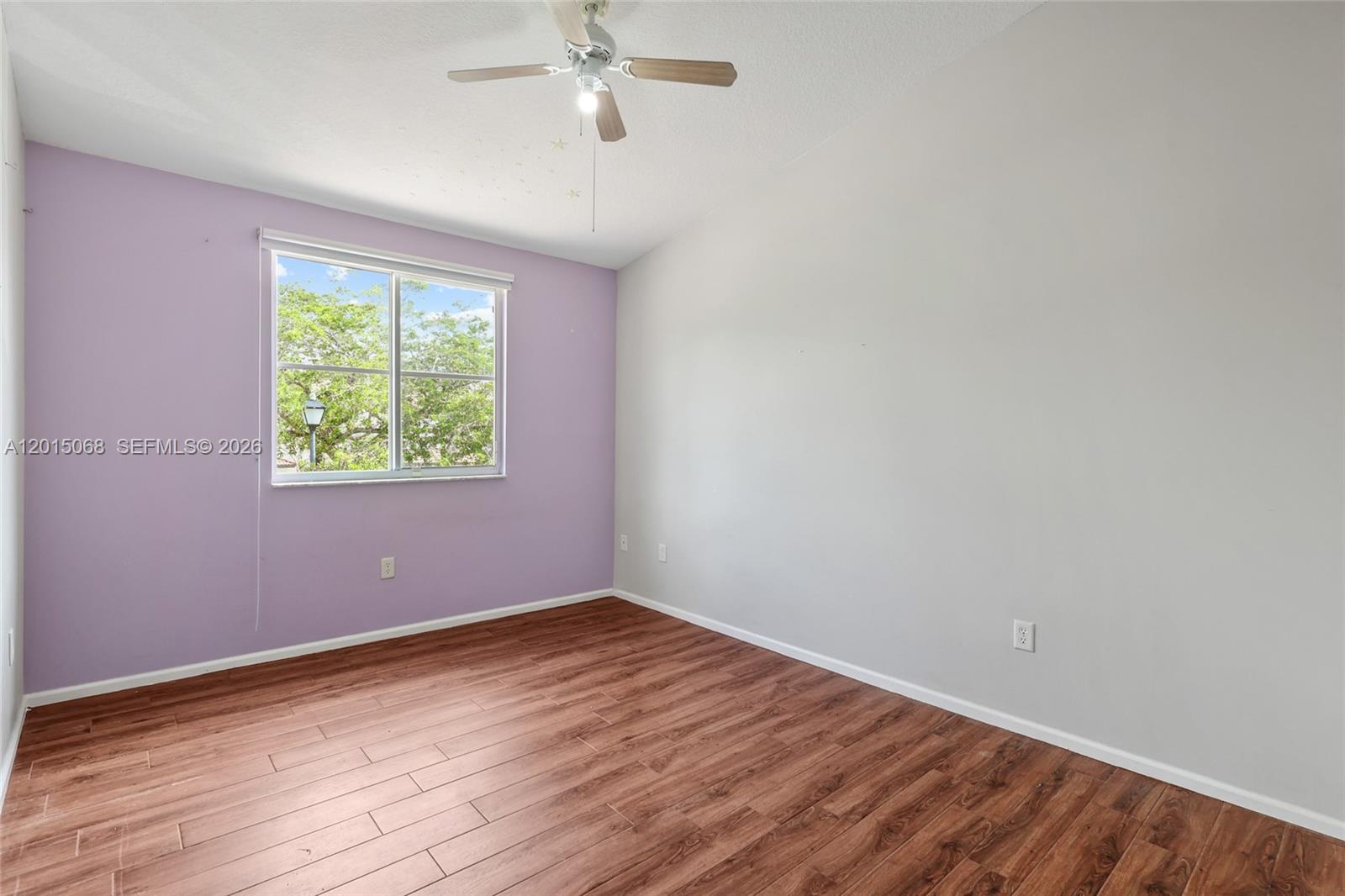 SUNSET PLAZA - Residential Lease