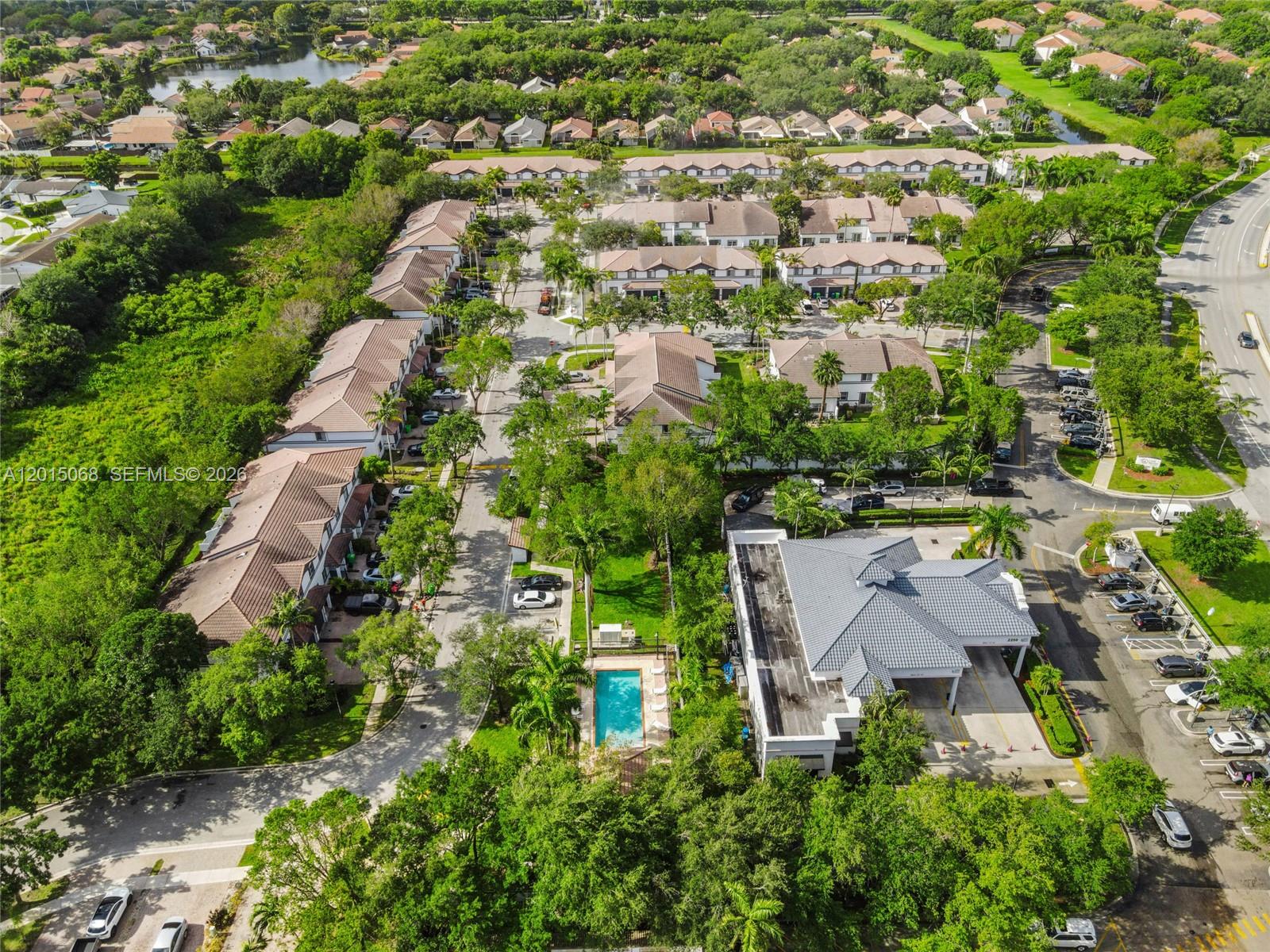 SUNSET PLAZA - Residential Lease