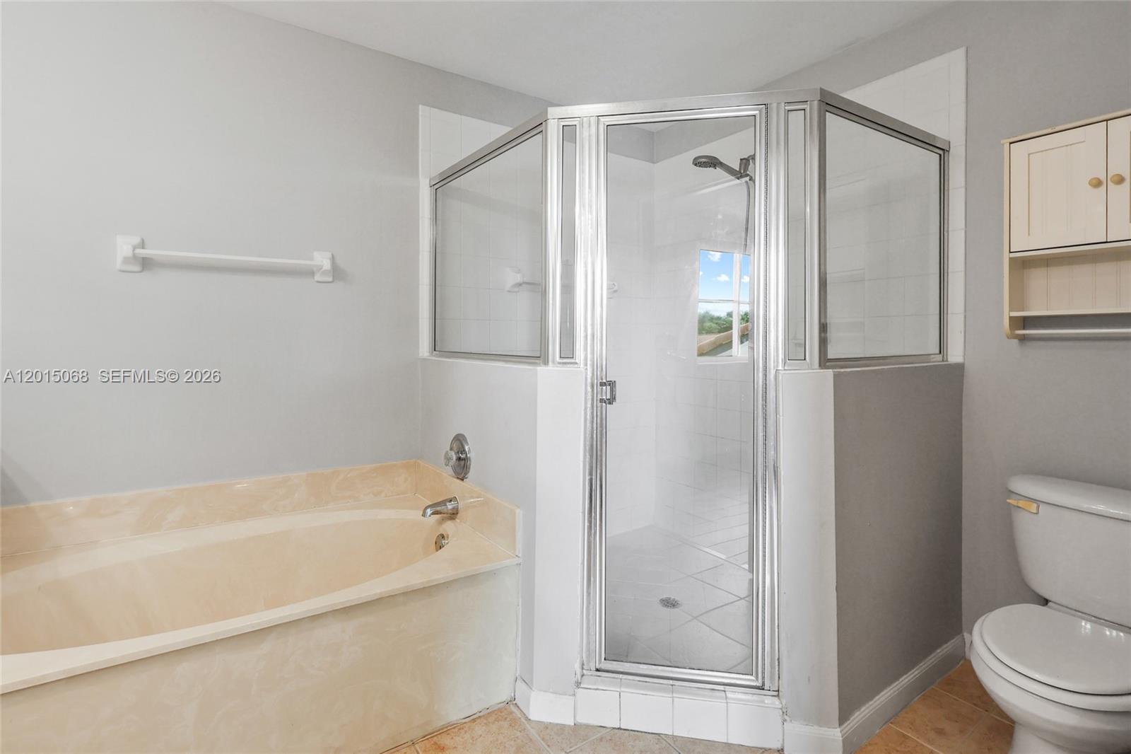 SUNSET PLAZA - Residential Lease