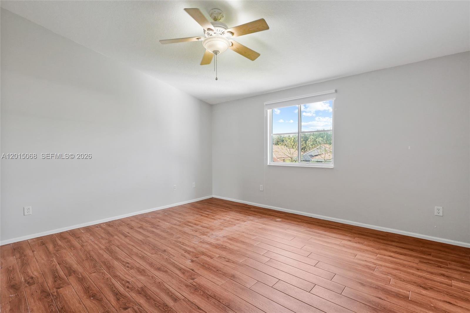 SUNSET PLAZA - Residential Lease