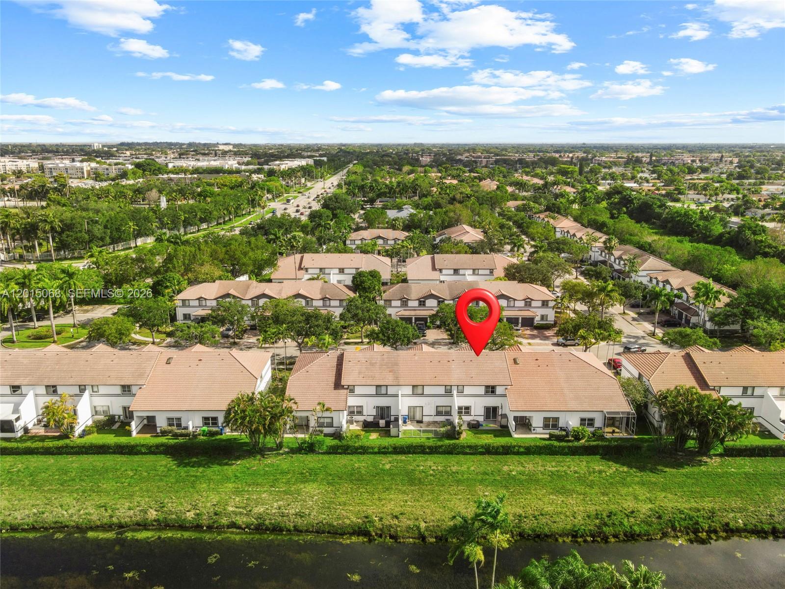 SUNSET PLAZA - Residential Lease