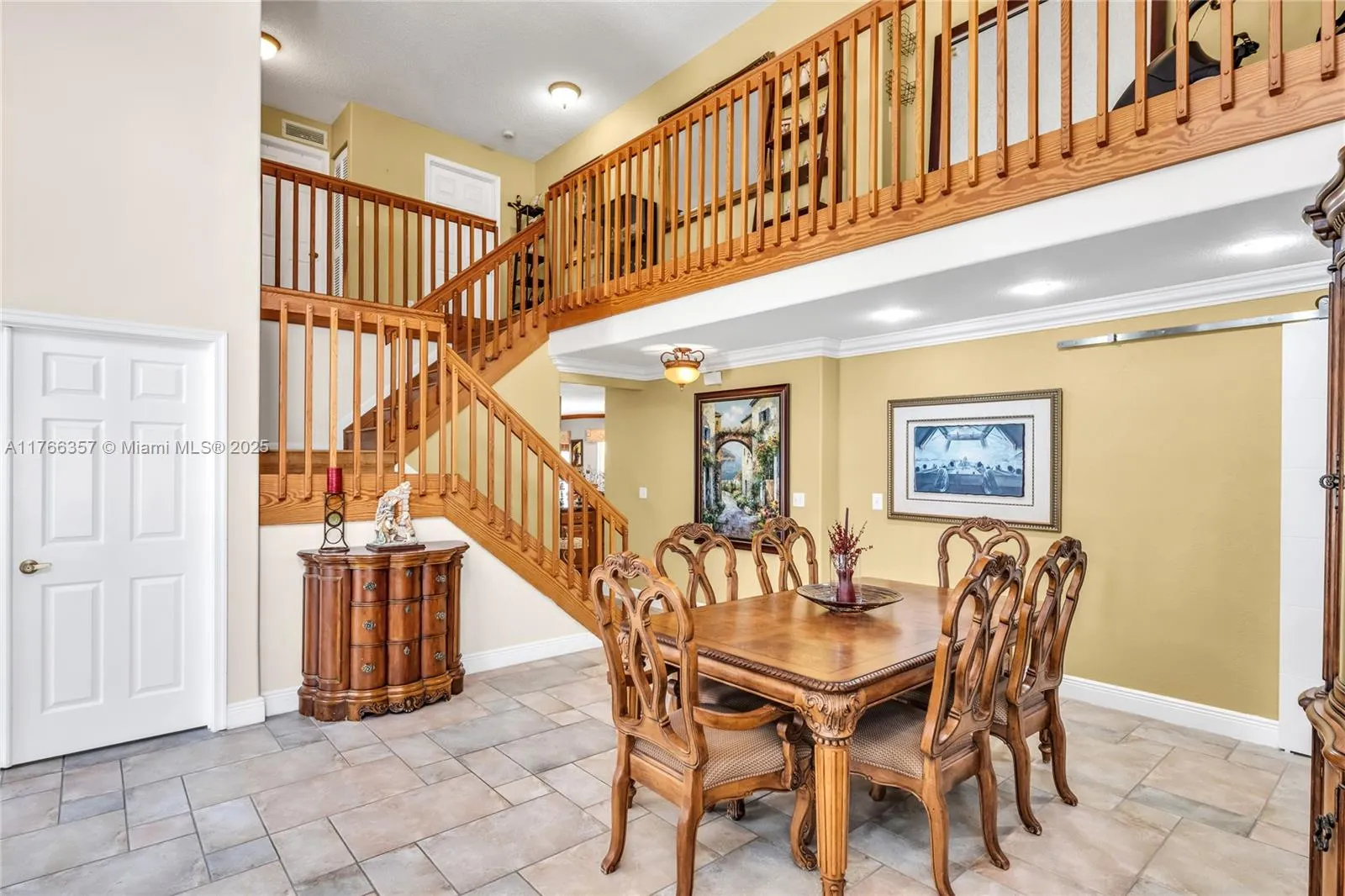 Pembroke Pines, Florida 33029, United States, 5 Bedrooms Bedrooms, ,4 BathroomsBathrooms,Residential,Active,90810