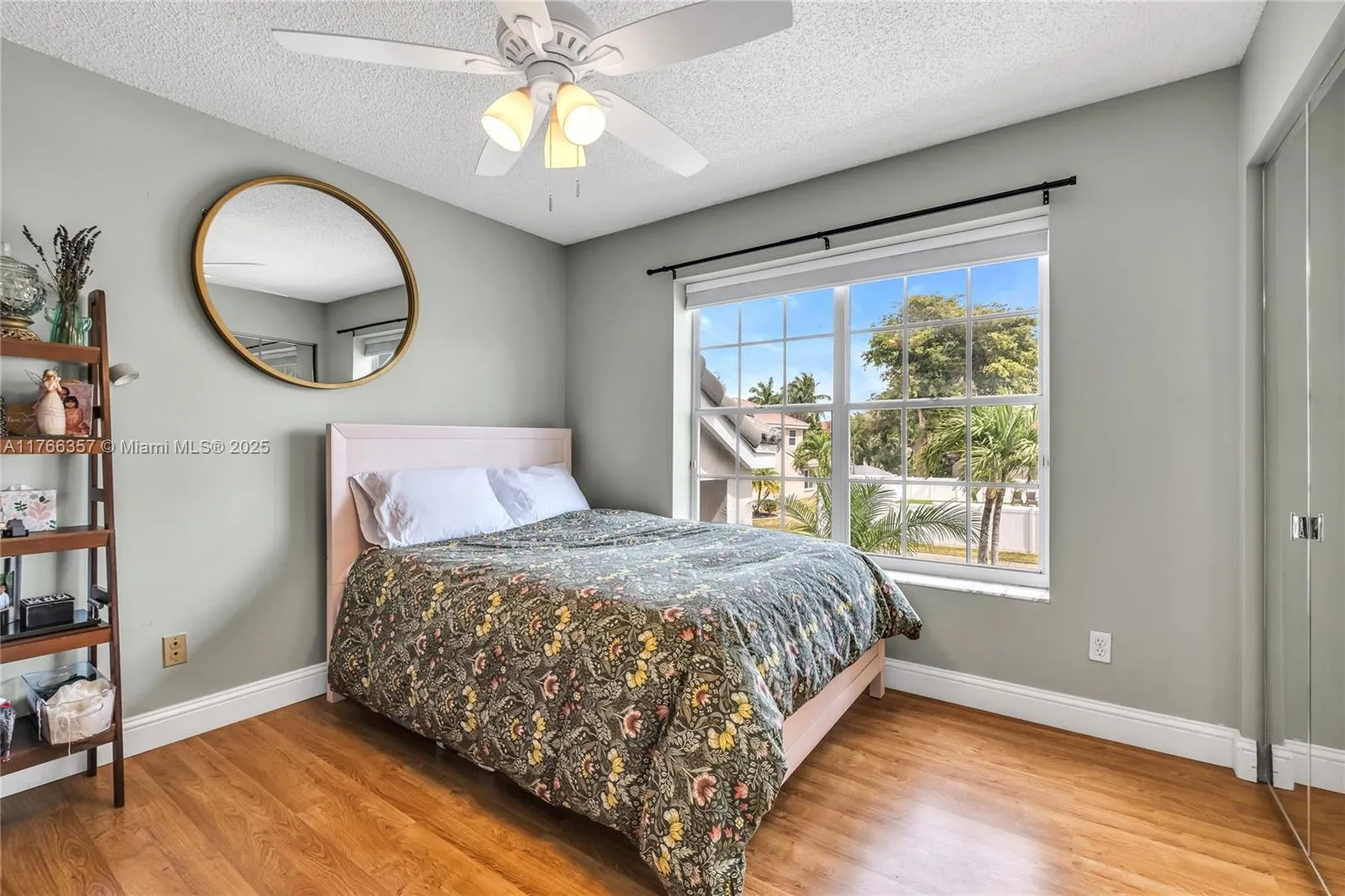 Pembroke Pines, Florida 33029, United States, 5 Bedrooms Bedrooms, ,4 BathroomsBathrooms,Residential,Active,90810