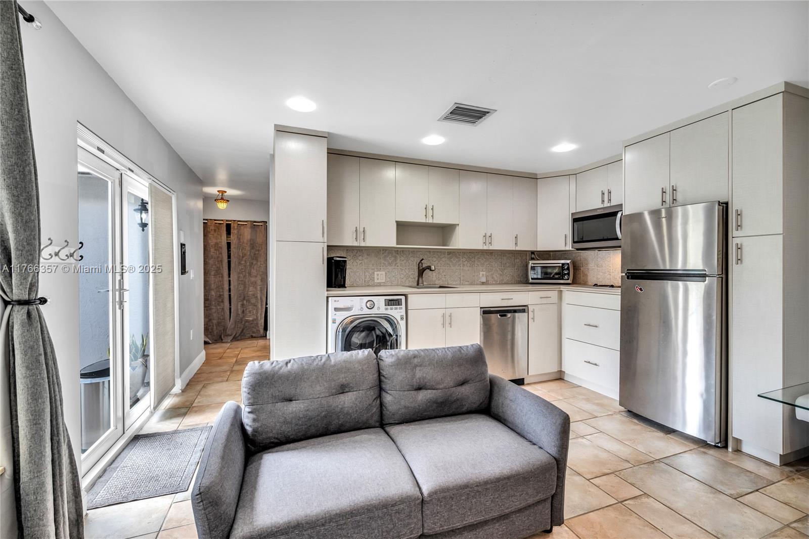 SILVER LAKES AT PEMBROKE - Residential