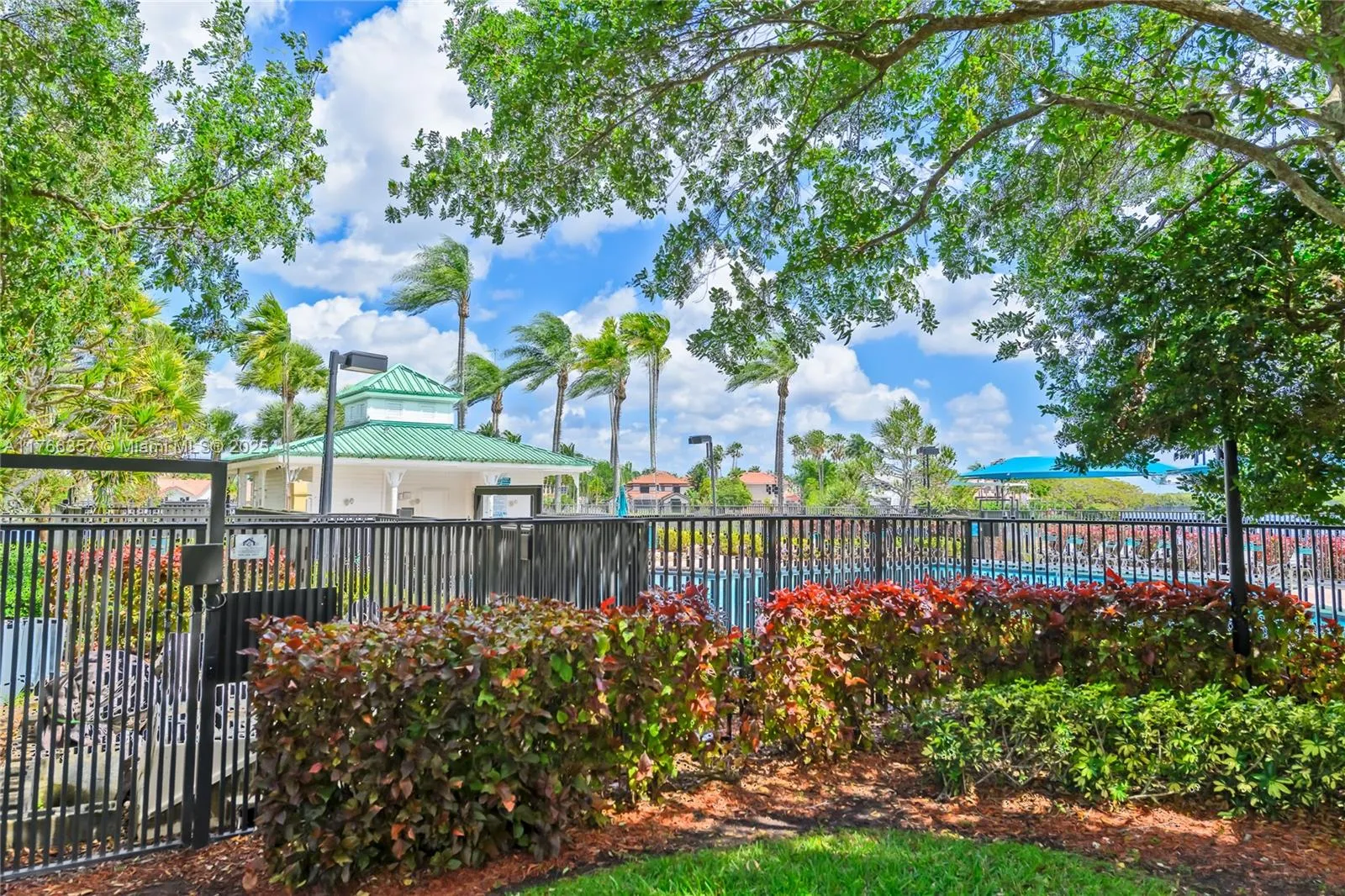 Pembroke Pines, Florida 33029, United States, 5 Bedrooms Bedrooms, ,4 BathroomsBathrooms,Residential,Active,90810