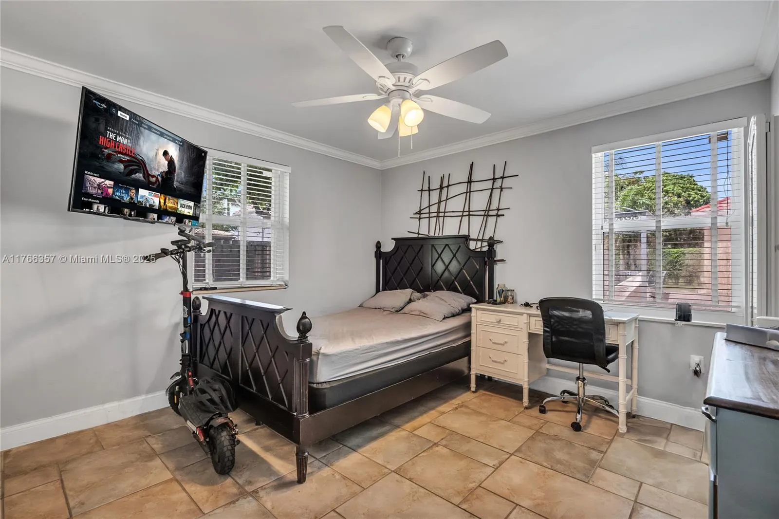 Pembroke Pines, Florida 33029, United States, 5 Bedrooms Bedrooms, ,4 BathroomsBathrooms,Residential,Active,90810