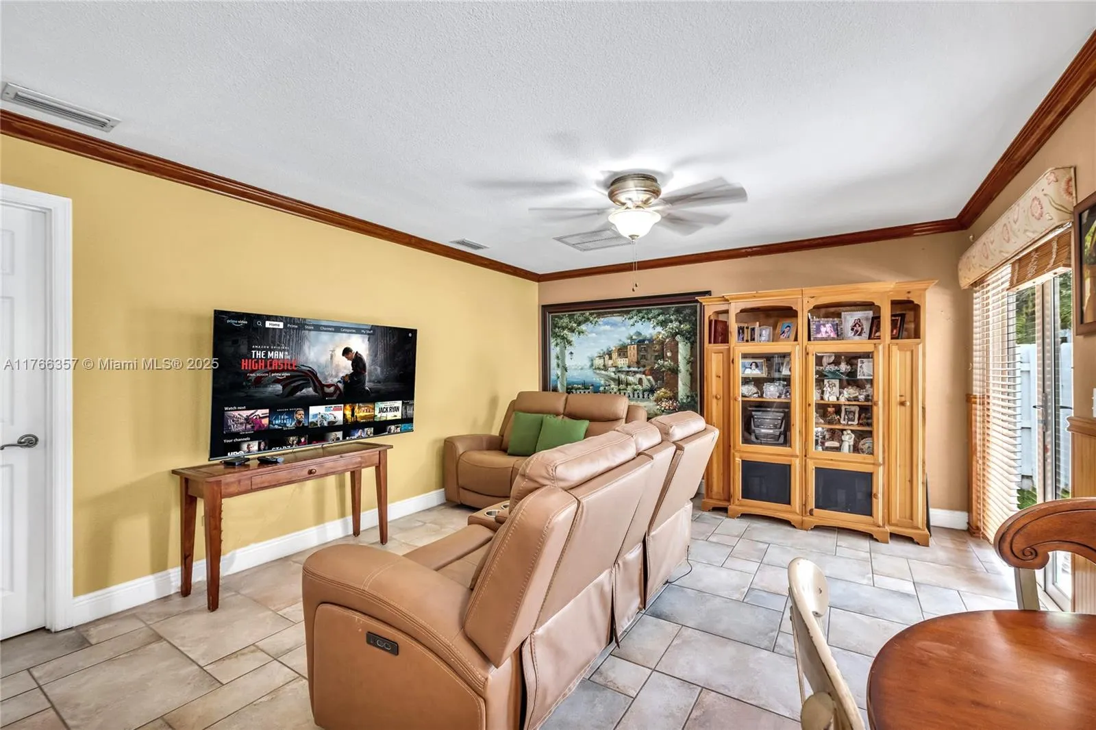 Pembroke Pines, Florida 33029, United States, 5 Bedrooms Bedrooms, ,4 BathroomsBathrooms,Residential,Active,90810