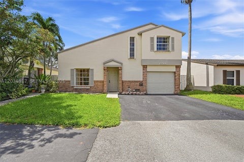 Photo of 13760 Cumberland Pl, Davie, FL 33325 (MLS # A12031917)