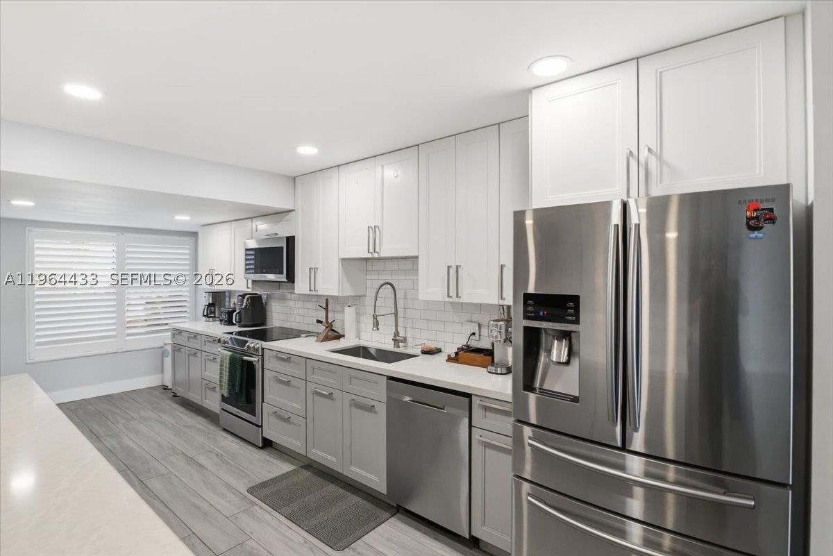 958 Mockingbird Ln 514, Plantation FL 33324