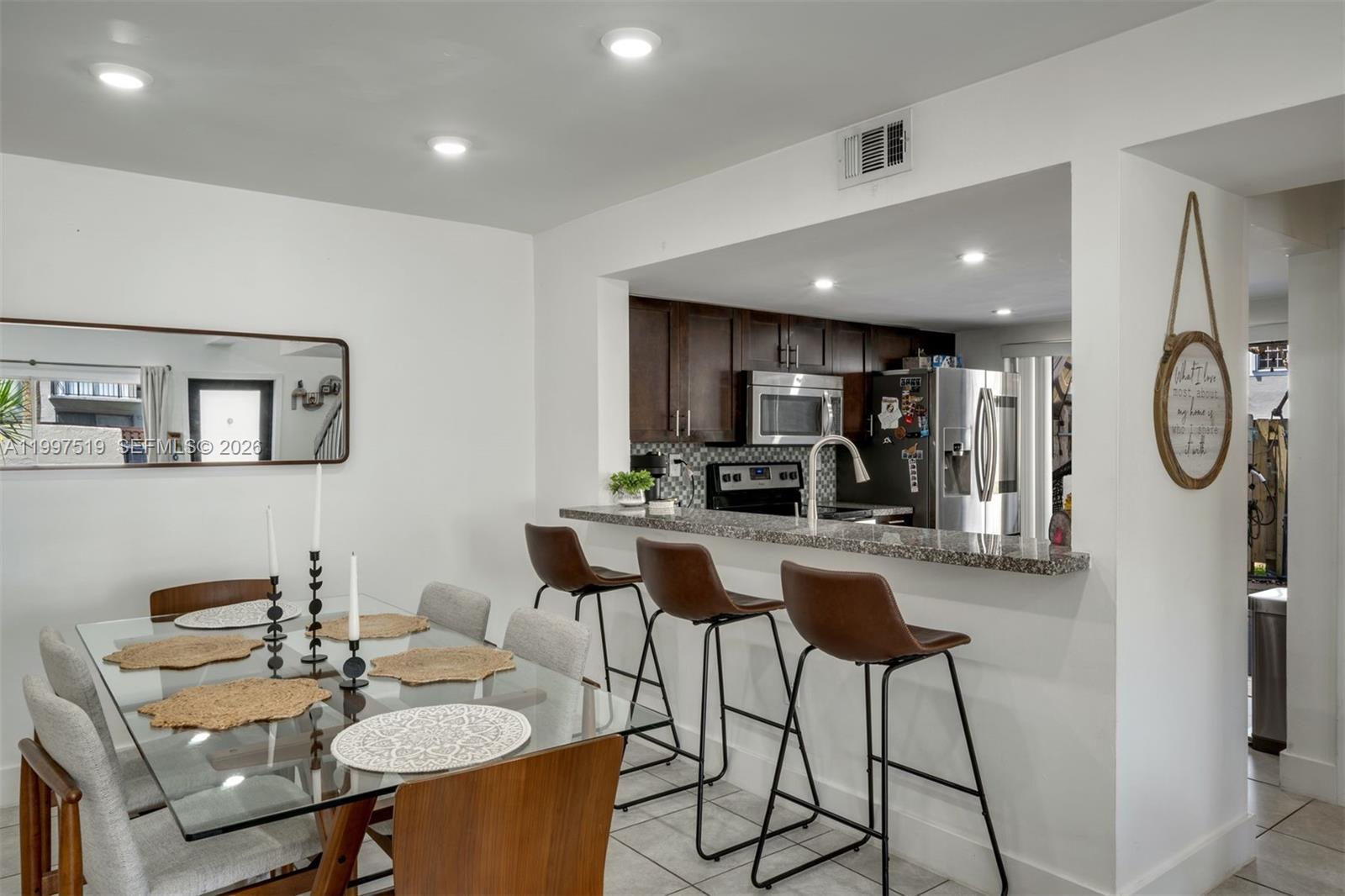 PALM POINT - Residential