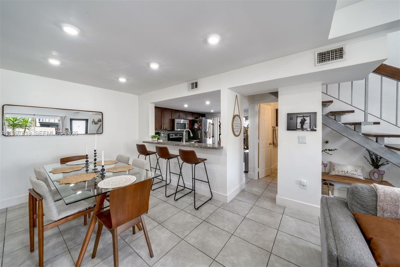 PALM POINT - Residential